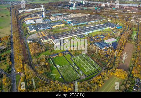 Luftbild, ThyssenKrupp Steel Europe Werksgelände Industriegebiet, umgeben von herbstlichen Laubbäumen, Hüttenheim, Duisburg, Ruhrgebiet, Rhénanie-du-Nord-Westphalie, Deutschland ACHTUNGxMINDESTHONORARx60xEURO *** vue aérienne, ThyssenKrupp Steel Europe usine zone industrielle, entourée d'arbres caduques automnaux, Hüttenheim, Duisburg, Ruhr, Rhénanie du Nord-Westphalie, Allemagne ATTENTIONxMINDESTHONORARx60xEURO crédit : Imago/Alamy Live News Banque D'Images