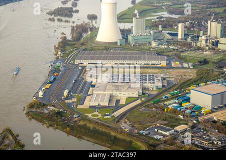 Luftbild, logport VI Sechs Industriegebiet Logistikdienste, STEAG Kraftwerk Walsum mit rauchendem Kühlturm am Fluss Rhein mit Hochwasser, Binnenschifffahrt, umgeben von herbstlichen Laubbäumen, Alt-Walsum, Duisburg, Ruhrgebiet, Nordrhein-Westfalen, Deutschland ACHTUNGxMINDESTHONORARx60xEURO *** vue aérienne, logport VI Sechs services logistiques de la zone industrielle, STEAG centrale Walsum avec tour de refroidissement fumante sur le Rhin avec haute eau, navigation intérieure, entouré d'arbres caduques automnaux, Alt Walsum, Duisburg, région de la Ruhr, Rhénanie du Nord-Westphalie, Allemagne ATTENTIONxMINDESTHONORARx6 Banque D'Images