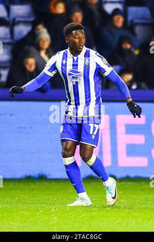 Sheffield, Royaume-Uni. 30 novembre 2023. Di'Shon Bernard de Sheffield Wednesday lors du Sheffield Wednesday FC v Leicester City FC SKY BET EFL Championship Match au Hillsborough Stadium, Sheffield, Angleterre, Royaume-Uni le 29 novembre 2023 Credit : Every second Media/Alamy Live News Banque D'Images