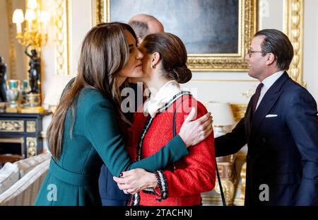 Londres, Royaume-Uni. 30 novembre 2023. LONDRES, ROYAUME-UNI 20231130La Princesse Victoria et le Prince Daniel avec le Prince William de Galles et la Princesse Catherine de Galles lors de la visite de jeudi au château de Windsor. Photo : Christine Olsson/TT/Code 10430 crédit : TT News Agency/Alamy Live News Banque D'Images