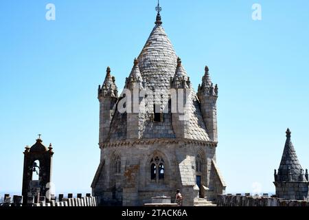 Cathédrale d'Evora (se de Evora), tour lanterne. Alentejo, Portugal. Banque D'Images