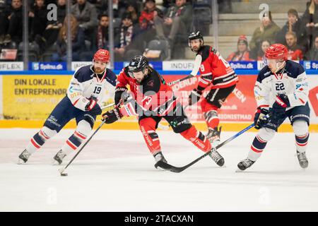 Aalborg, Danemark. 28 novembre 2023. Tommy Giroux (73) des Pirates d'Aalborg vu lors du match de hockey sur glace Metal Liga entre les Pirates d'Aalborg et Rungsted Seier Capital à Sparekassen Danmark Isarena à Aalborg. (Crédit photo : Gonzales photo - Balazs Popal). Banque D'Images
