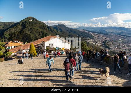 Personnes visitant Montserrate montagne à Bogota, Colombie Banque D'Images