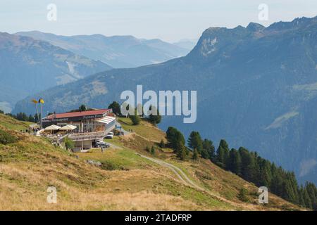 Mont Penken, Penkenjoch (2.095m) , Finkenberg municipalité, Alpes du Zillertal, Vallée de Tux, Tyrol, Autriche Banque D'Images