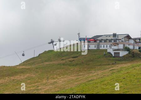 Mont Penken, Penkenjoch (2.095m) , Finkenberg municipalité, Alpes du Zillertal, Vallée de Tux, Tyrol, Autriche Banque D'Images