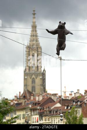 Berne, Suisse - 04 juin 2017 : statue d'ours près de Barengraben, ou Bear Pit à Berne, Suisse. Banque D'Images