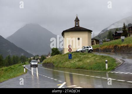 Liddes, Suisse - 03 juin 2017 : village de Liddes dans les montagnes suisses, Suisse Banque D'Images