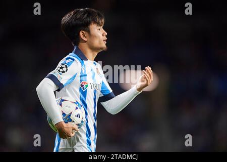 Takefusa Kubo de Real Sociedad réagit lors du match de l'UEFA Champions League entre Real Sociedad et RB Salzburg à l'Estadio Reale Arena en novembre Banque D'Images