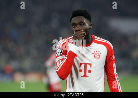 Munich, Allemagne. 29 novembre 2023. MUNICH, Allemagne 29. 2023 novembre ; 19 Alphonso DAVIES, lors du match de football Ligue des champions entre le FC Bayern et le FC COPENHAGUE à Munich à l'Allianz Arena le mercredi 29 novembre. - Photo pour la presse ; photo par Arthur THILL/ATP images (THILL Arthur/ATP/SPP) crédit : SPP Sport Press photo. /Alamy Live News Banque D'Images