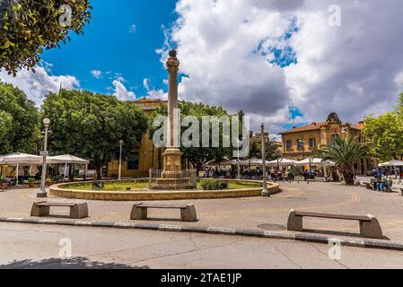 Une vue sur la place Sarayönü au nord de Nicosie, Chypre, le centre de la vieille ville Banque D'Images