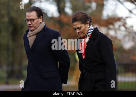 Londres, Royaume-Uni. 30 novembre 2023. La princesse Victoria et le prince Daniel visitent Kew Gardens, à Londres, au Royaume-Uni, le 30 novembre 2023. La Princesse héritière et le Prince Daniel sont en visite officielle au Royaume-Uni, du 29 novembre au 1 décembre 2023.photo : Christine Olsson/TT code 10430 crédit : TT News Agency/Alamy Live News Banque D'Images