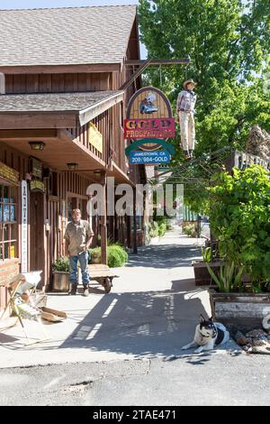 États-Unis, Californie, comté de Tuolumne, Jamestown, petite ville de ruée vers l'or située sur le California Mother Lode, devant la boutique d'un authentique prospecteur d'or Banque D'Images