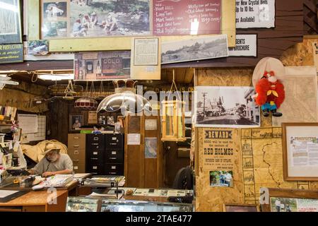 États-Unis, Californie, comté de Tuolumne, Jamestown, petite ville de ruée vers l'or située sur le California Mother Lode, dans la boutique d'un authentique prospecteur d'or Banque D'Images