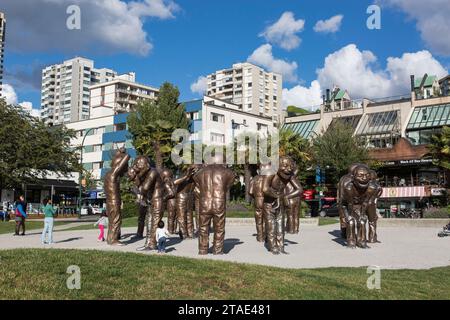 Canada, Colombie-Britannique, Vancouver, A-maze-ing Laughter est un groupe de sculptures en bronze créé par Yue Minjun en 2009 dans le parc Morton à Vancouver Banque D'Images