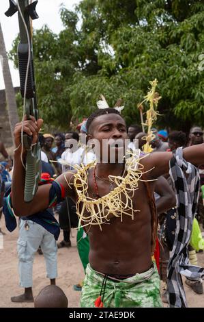 Sénégal, Casamance, Cap Kirring, cérémonie précédant la lutte traditionnelle entre l'ethnie Diola, Banque D'Images