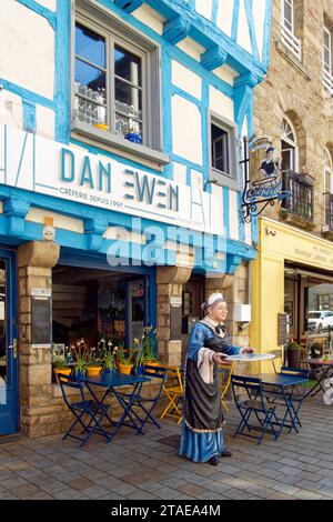 France, Morbihan, Golfe du Morbihan, vannes, place du général de Gaulle, crêperie Dan Ewen Banque D'Images