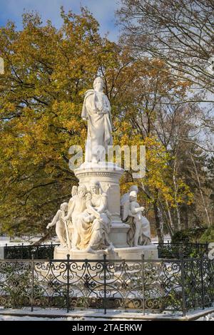 Goethe-Denkmal, hiver, Schnee, Parc, Großer Tiergarten, Tiergarten, Mitte, Berlin, Deutschland *** Goethe monument, hiver, neige, parc, Großer Tiergarten, Tiergarten, Mitte, Berlin, Allemagne crédit : Imago/Alamy Live News Banque D'Images