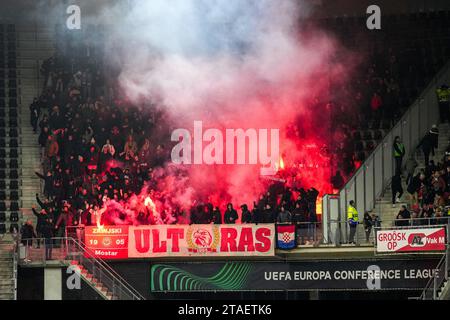 ALKMAAR - supporters du HSK Zrinjski lors du match de l'UEFA Conference League dans le groupe E entre AZ Alkmaar et HSK Zrinjski Mostar au stade AFAS le 30 novembre 2023 à Alkmaar, pays-Bas. ANP ED VAN DE POL Banque D'Images