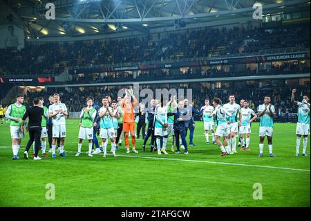 Athènes, Lombardie, Grèce. 30 novembre 2023. Les joueurs de Brighton & Hove Albion célèbrent la victoire lors du match du groupe B de l'UEFA Europa League entre l'AEK FC et Brighton & Hove Albion à l'OPAP Arena le 30 novembre 2023 à Athènes, Grèce. (Image de crédit : © Stefanos Kyriazis/ZUMA Press Wire) USAGE ÉDITORIAL SEULEMENT! Non destiné à UN USAGE commercial ! Banque D'Images