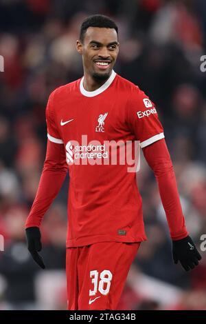 Liverpool, Royaume-Uni. 30 novembre 2023. Ryan Gravenberch de Liverpool lors du match de l'UEFA Europa League à Anfield, Liverpool. Le crédit photo devrait être : Gary Oakley/Sportimage crédit : Sportimage Ltd/Alamy Live News Banque D'Images