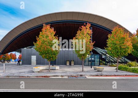 Images de détail de l'extérieur de la gare Bella Vista Railway Station sur la ligne Metro North West et Bankstown Line à Sydney, Australie Banque D'Images