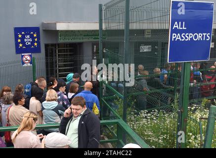 Medyka, Pologne - 11 juin 2017 : point de contrôle Medyka-Shegyni à la frontière avec la Pologne et l'Ukraine et à environ 15 km de la ville polonaise de Przemysl. Banque D'Images