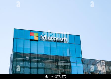 Ancvolet, C.-B., Canada-1 octobre 2023 : Microsoft Corporation Building Downtown District. Banque D'Images