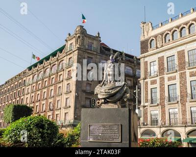 Statue monument de Cuauhtemoc à Zocalo Ciudad de mexico, mexico Banque D'Images