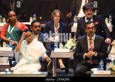 22 novembre 2023, Kolkata, Inde : Mamata Banerjee, ministre en chef du Bengale occidental et président de l'ITC, Sanjiv Puri, lors du Bengale Global Business Summit (BGBS). Le 22 novembre 2023 à Kolkata, en Inde.(photo de Dipa Chakraborty /Eyepix Group/Sipa USA) Banque D'Images