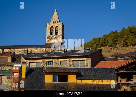 Clocher de l'église Mare de Déu dels Àngels, à Llívia (Cerdanya, Catalogne, Espagne, Pyrénées) ESP : Campanario de la iglesia de Llívia Cataluña Banque D'Images