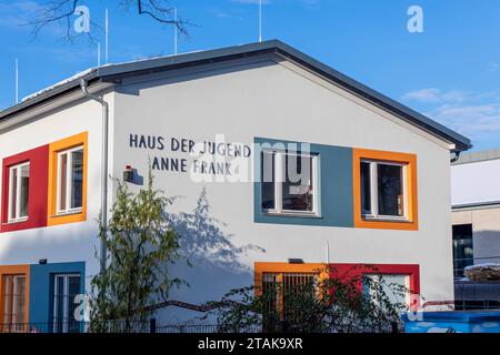 01.12.2023, Berlin, Haus der Jugend Anne Frank in der Mecklenburgische Straße im Bezirk Wilmersdorf *** 01 12 2023, Berlin, Maison de la Jeunesse Anne Frank in Mecklenburgische Straße dans le quartier Wilmersdorf crédit : Imago/Alamy Live News Banque D'Images