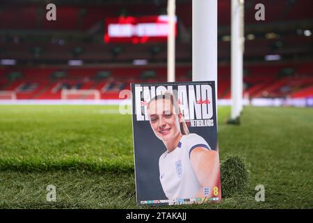 Stade de Wembley, Londres, Royaume-Uni. 1 décembre 2023. Ligue internationale de football féminin, Angleterre contre pays-Bas ; programme de match avec Ella Toone. Crédit : action plus Sports/Alamy Live News Banque D'Images