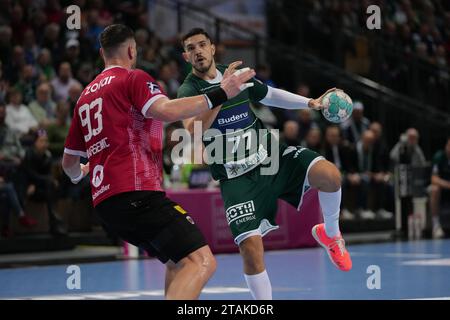 Wetzlar, Allemagne. 01 décembre 2023. Wetzlar, Allemagne, 1 décembre 2023 : Stefan Cavor ( 77 Wetzlar ) lors du match Liqui Moly Handball-Bundesliga entre HSG Wetzlar et Fuechse Berlin au Buderus-Arena de Wetzlar, ALLEMAGNE. (Julia Kneissl/SPP) crédit : SPP Sport Press photo. /Alamy Live News Banque D'Images