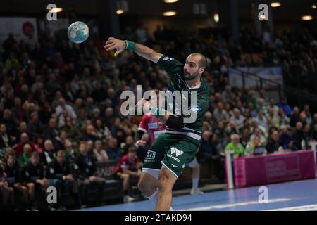 Wetzlar, Allemagne. 01 décembre 2023. Wetzlar, Allemagne, 1 décembre 2023 : Vladimir Vranjes ( 14 Wetzlar ) lors du match Liqui Moly Handball-Bundesliga entre HSG Wetzlar et Fuechse Berlin au Buderus-Arena de Wetzlar, ALLEMAGNE. (Julia Kneissl/SPP) crédit : SPP Sport Press photo. /Alamy Live News Banque D'Images