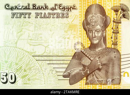 Ramsès II sur un billet égyptien de cinquante piastres en gros plan. Le pharaon le plus grand et le plus puissant de l'Egypte ancienne Banque D'Images