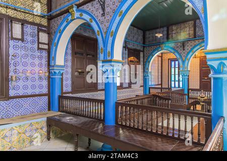 Djerba, Médenine, Tunisie. 15 mars 2023. Vue intérieure de la synagogue El Ghriba. Banque D'Images