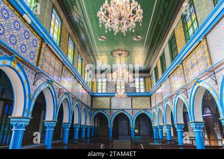 Djerba, Médenine, Tunisie. 15 mars 2023. Vue intérieure de la synagogue El Ghriba. Banque D'Images