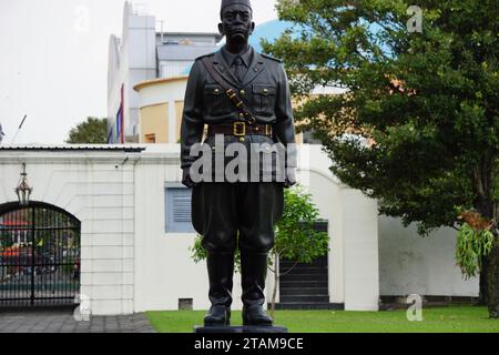 Le Monument d'Urip Sumoharjo dans le musée de fort Vredeburg. Il est l'un des héros indonésiens Banque D'Images