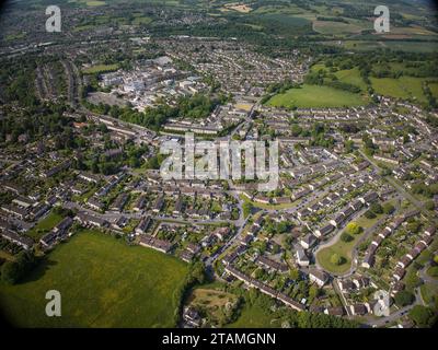 Vue aérienne par drone d'une partie de Weston Village, situé au nord-ouest de la ville de Bath UK. (10-09-2023) Banque D'Images