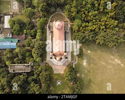 Raiganj West Bengal India 11.05.2023 vue aérienne extérieure de St. Joseph Cathedral Church situé en Asie par un drone Banque D'Images