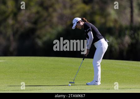 Sydney, Australie, 30 novembre 2023. Minjee Lee putte sur le 16e green lors de la 1e manche de l'Open de golf australien au Lakes Golf Club le 30 novembre 2023 à Sydney, en Australie. Crédit : Damian Briggs/Speed Media/Alamy Live News Banque D'Images