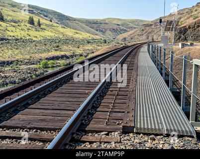 Le tréteau du chemin de fer sur la Highway 216 à Winter Water Creek près de Tygh Valley dans l'Oregon, États-Unis Banque D'Images