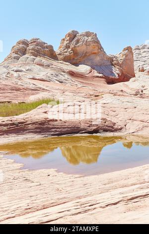 L'extraordinaire White Pocket dans le nord de l'Arizona est l'une des merveilles géologiques les plus uniques au monde Banque D'Images