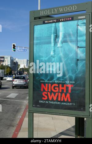 Los Angeles, Californie, États-Unis 1 décembre 2023 nage nocturne le 1 décembre 2023 à Los Angeles, Californie, États-Unis. Photo de Barry King/Alamy stock photo Banque D'Images