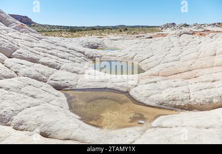 L'extraordinaire White Pocket dans le nord de l'Arizona est l'une des merveilles géologiques les plus uniques au monde Banque D'Images