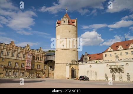 Langes Haus, Eulenspiegelturm, Schloss, Bernburg, Salzlandkreis, Sachsen-Anhalt, Deutschland *** long House, Owl Mirror Tower, Castle, Bernburg, Salzlandkreis, Saxe-Anhalt, Allemagne crédit : Imago/Alamy Live News Banque D'Images