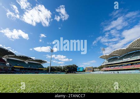 Adélaïde, Australie. 02 décembre 2023. Adélaïde, Australie, 2 décembre 2023 : vue à l'intérieur du stade lors du match de la Grande finale de la Weber Womens Big Bash League 09 entre les attaquants d'Adélaïde et Brisbane Heat à l'Adelaide Oval à Adélaïde, Australie (Noe Llamas/SPP) crédit : SPP Sport Press photo. /Alamy Live News Banque D'Images