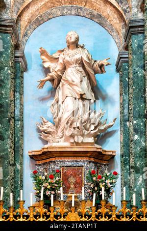 Sainte Agnès sur le bûcher dans l'église de Sant' Agnese à Agone, Rome, Italie Banque D'Images