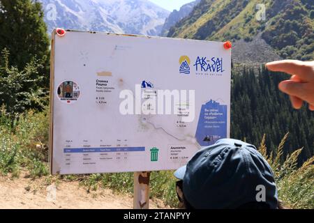 Août 19 2023 - Parc national d'Ala Archa, Kirghizistan en Asie centrale : Alplager dans le Parc national d'Ala Archa Banque D'Images