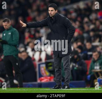 Londres, Royaume-Uni. 29 nov. 2023 - Arsenal v RC Lens - Ligue des Champions - Emirates Stadium. Mikel Arteta, Manager de l'arsenal, lors du match de Ligue des Champions contre Lens. Crédit photo : Mark pain / Alamy Live News Banque D'Images